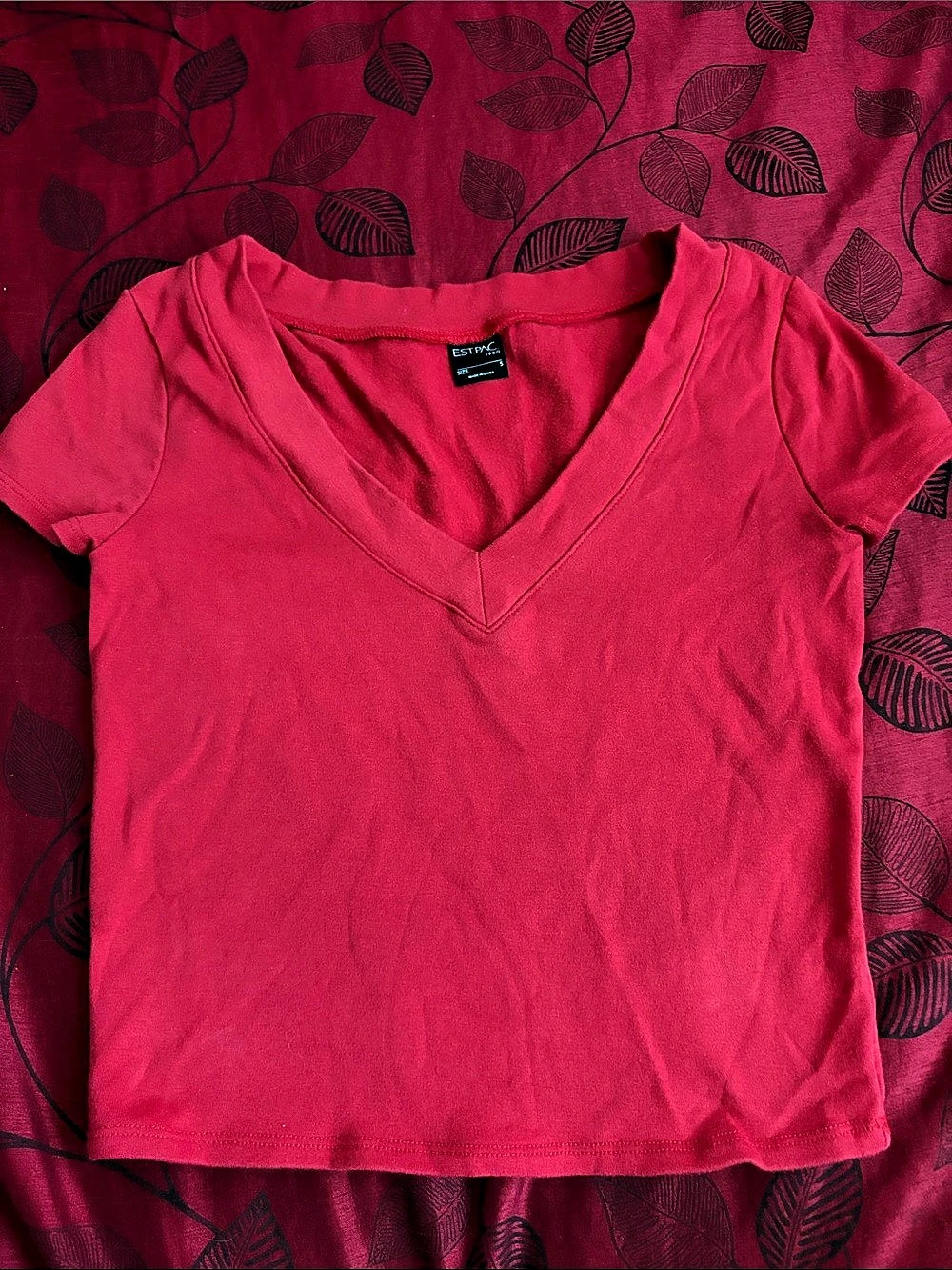 EST.PAC V-Neck Short Sleeve Top in Red